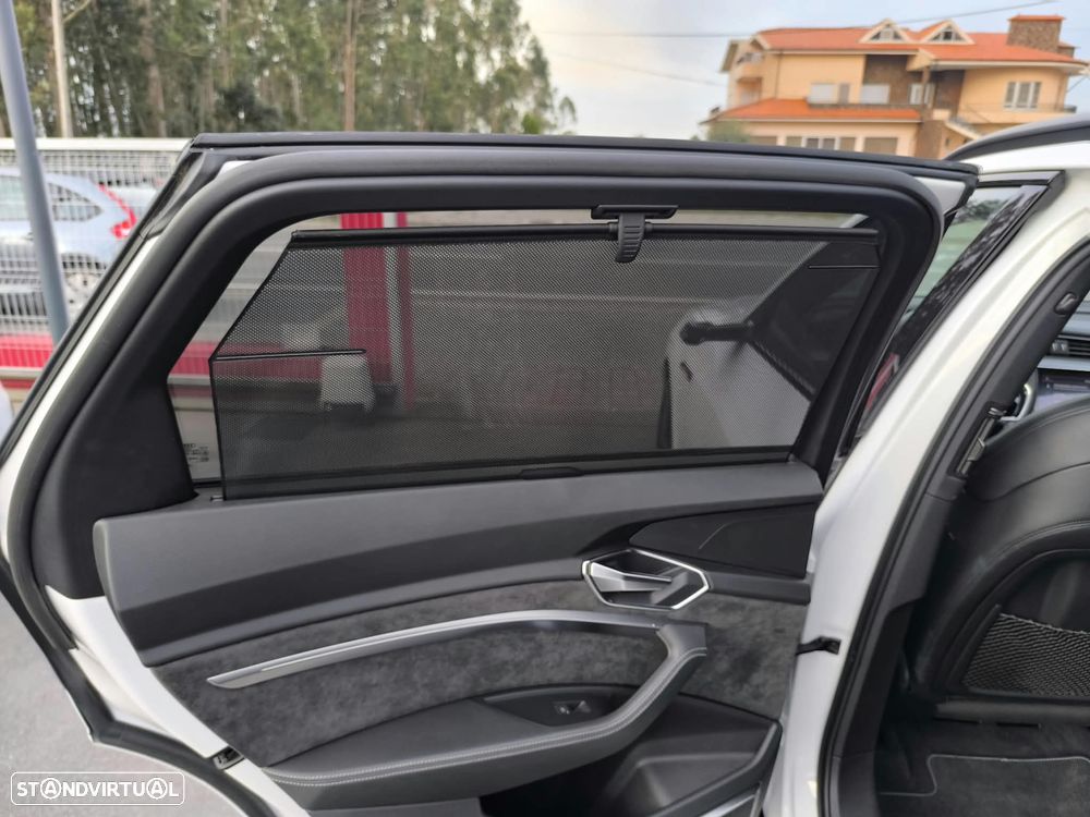 Audi e-tron 55 quattro S line - 32