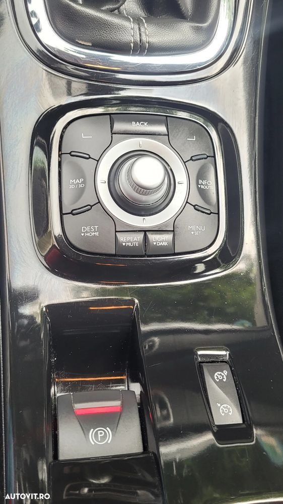 Renault Megane ENERGY dCi 110 Start & Stop Bose Edition - 11