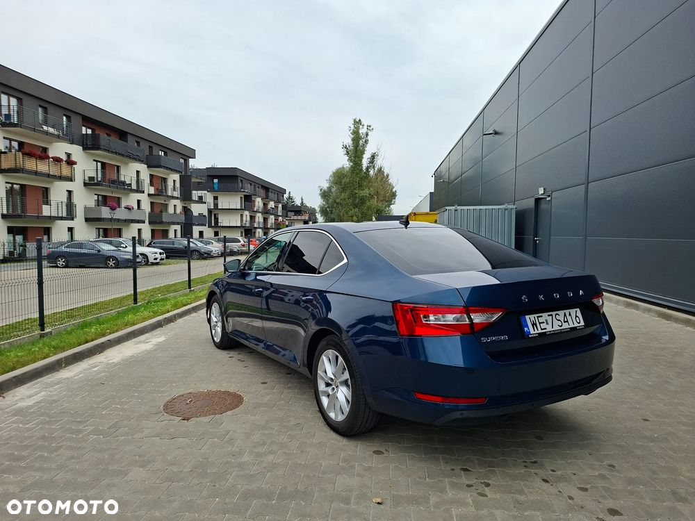 Skoda Superb 2.0 TDI SCR Ambition DSG - 10