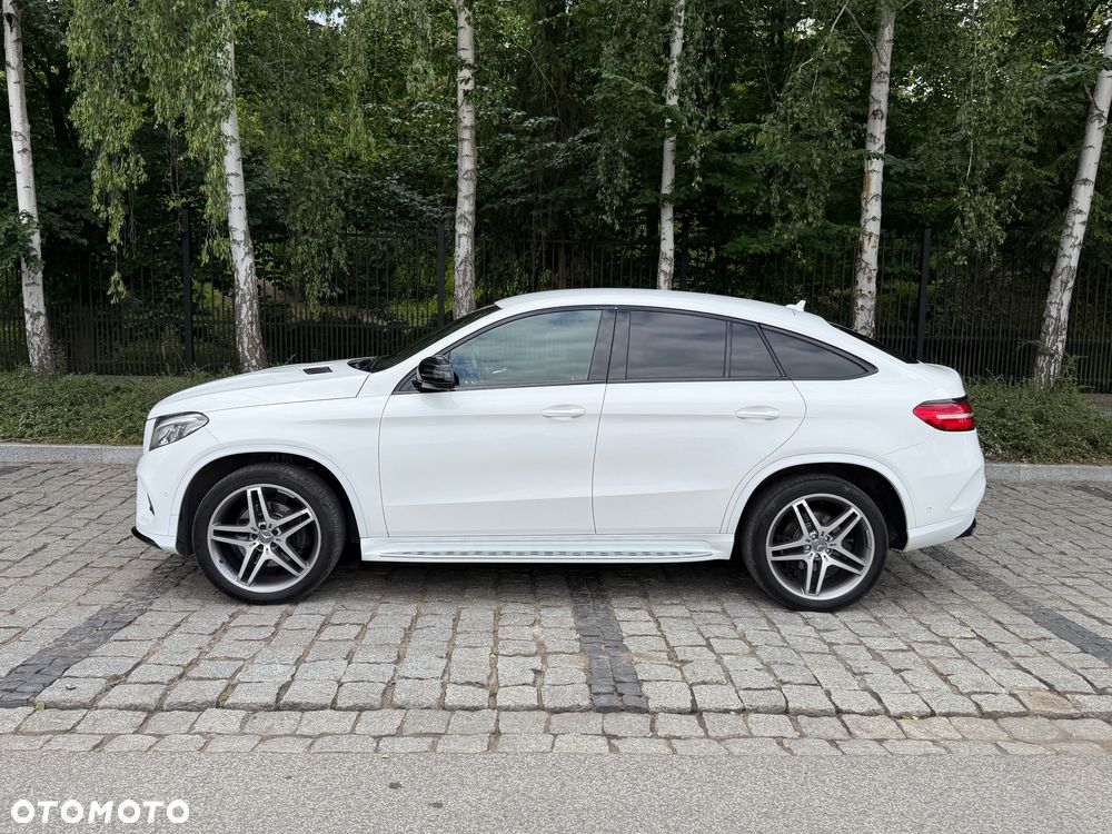 Mercedes-Benz GLE 350 d 4Matic 9G-TRONIC AMG Line - 2