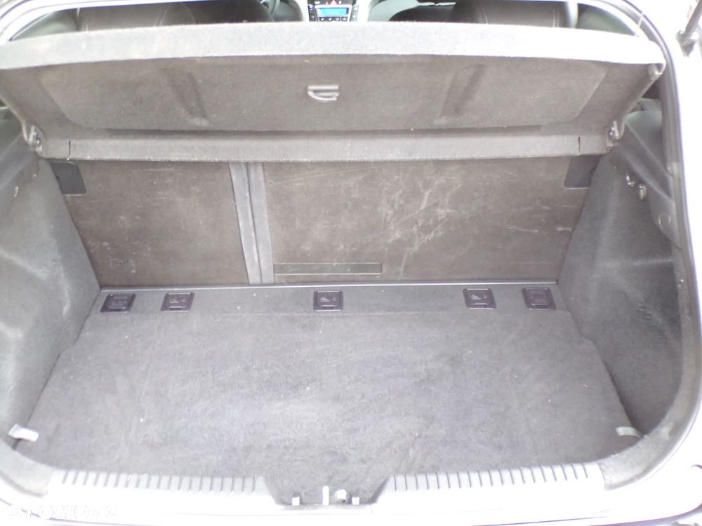 Hyundai i30 1.6 CRDi BlueDrive Comfort - 26