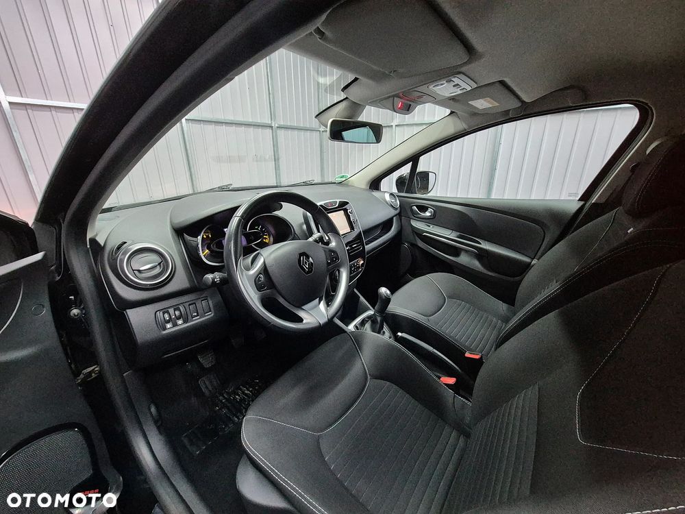 Renault Clio 1.2 16V 75 LIMITED - 19
