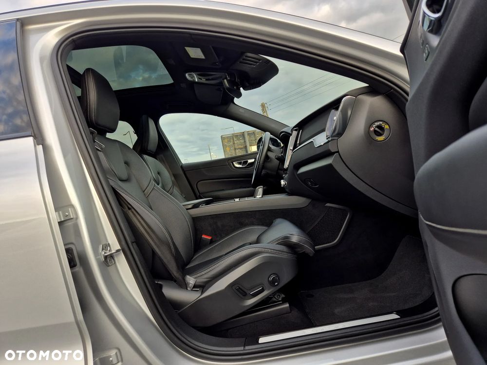 Volvo XC 60 T8 Twin Engine AWD Geartronic RDesign - 7