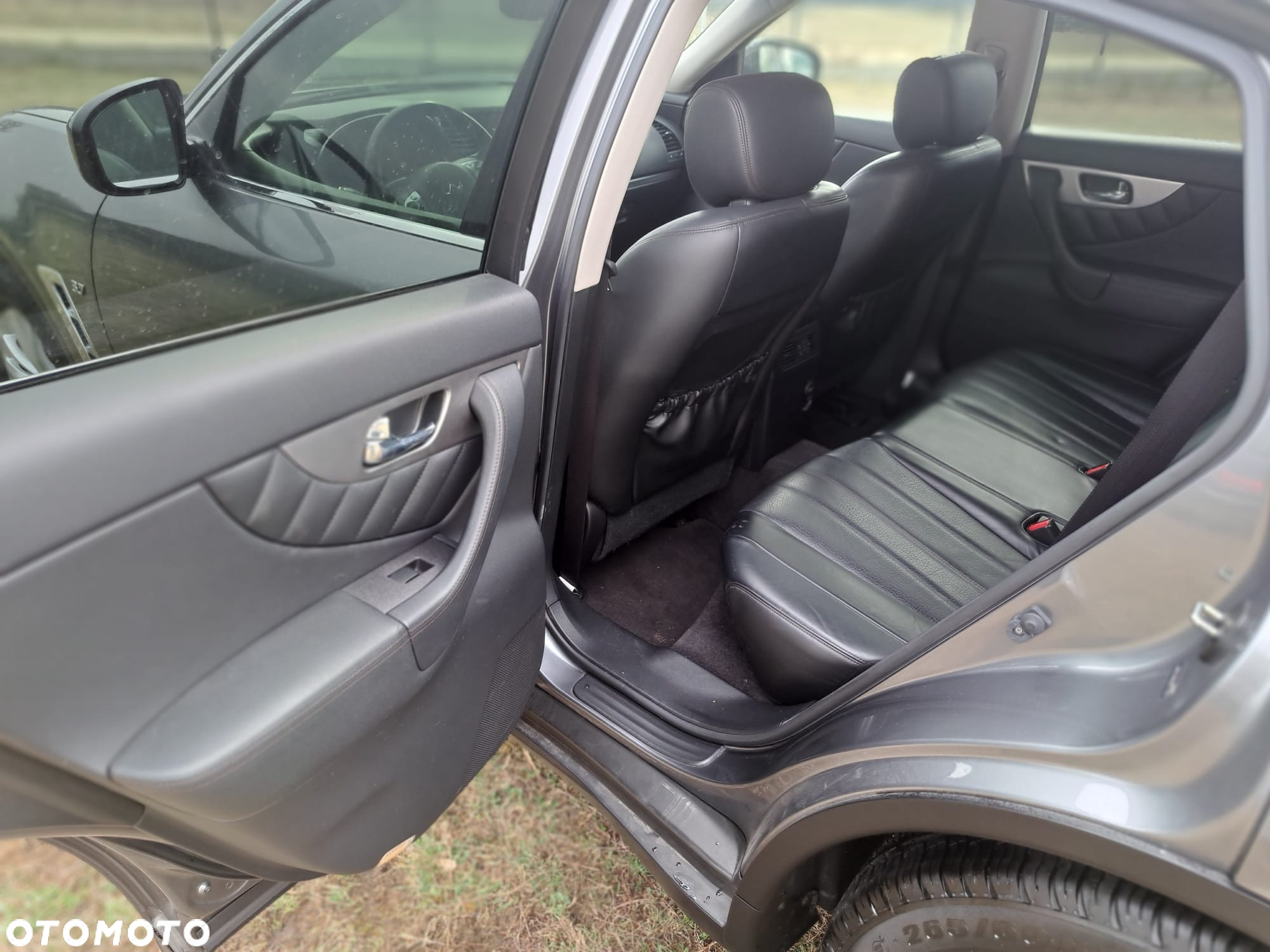 Infiniti QX70 3.7 AWD S - 5