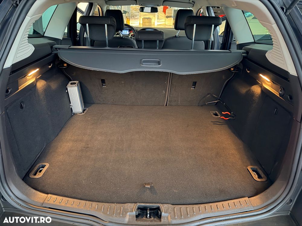 Ford Focus 1.6 TDCI ECOnetic 88g Start-Stopp-System Titanium - 29