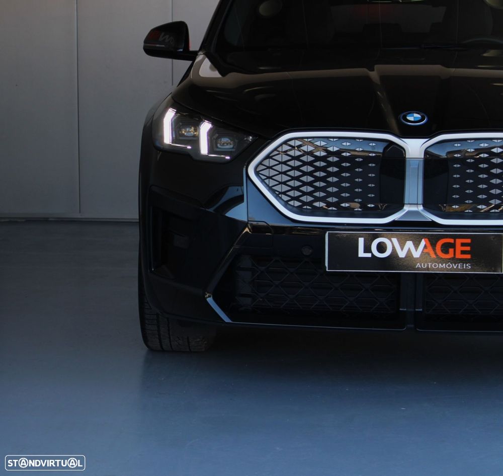 BMW iX2 xDrive30 Pack Desportivo M - 37