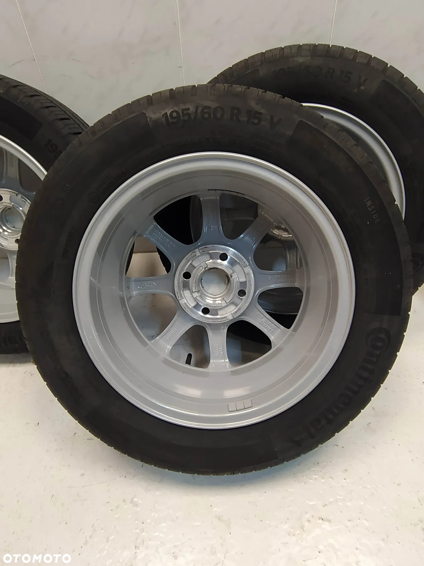 FORD FIESTA MK6 MK7 MK8 B-MAX 6X15 ORYGINALNE FELGI ALUMINIOWE R15 ET45 4X108 OPONY CONTINENTAL 195/60 KOŁA - 18