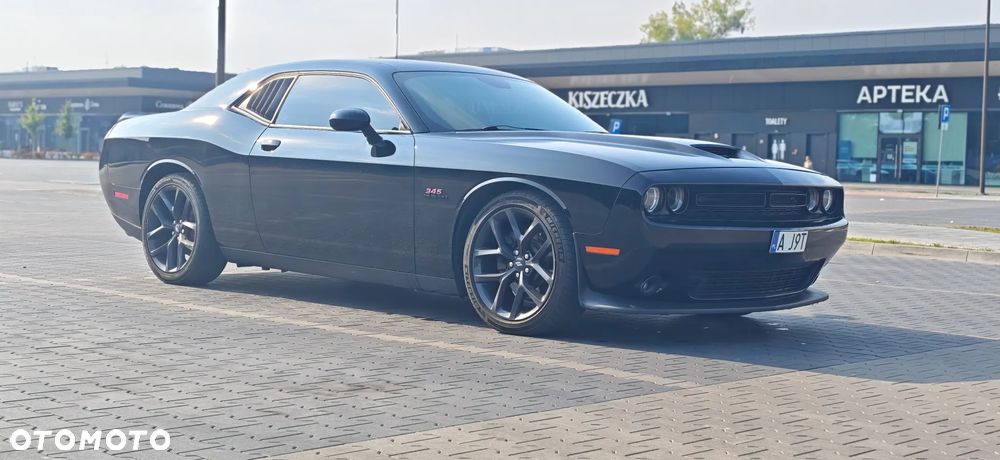 Dodge Challenger - 21