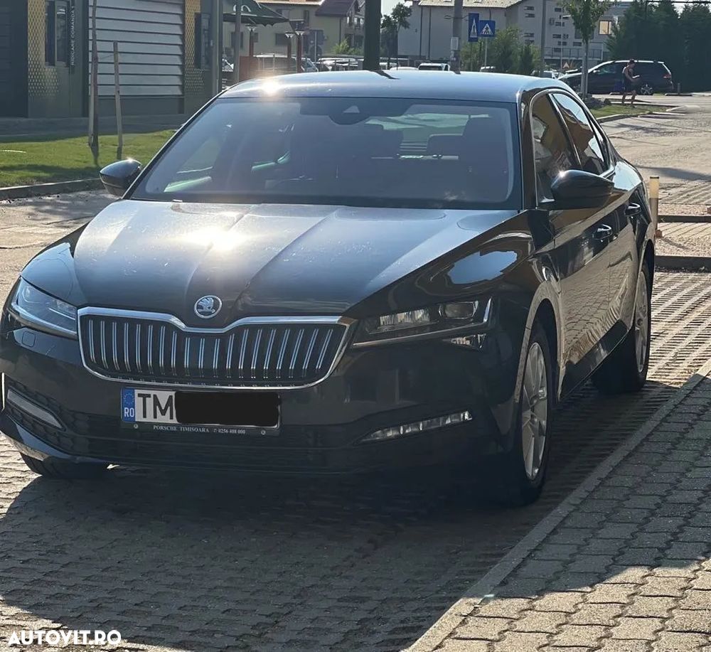 Skoda Superb 2.0 TDI DSG Ambition - 1