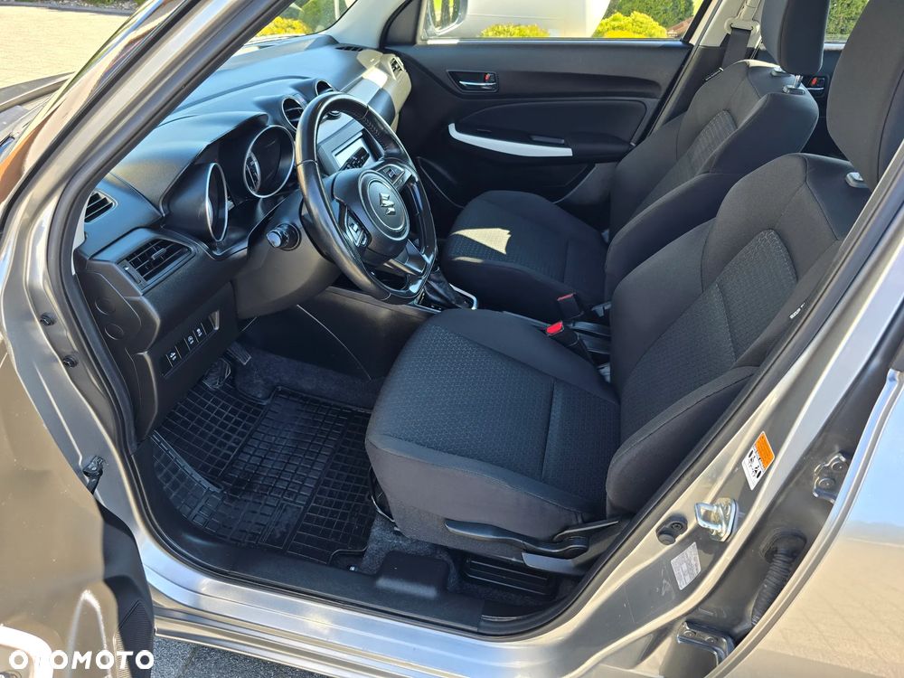 Suzuki Swift 1.2 Dualjet SHVS Premium CVT - 7