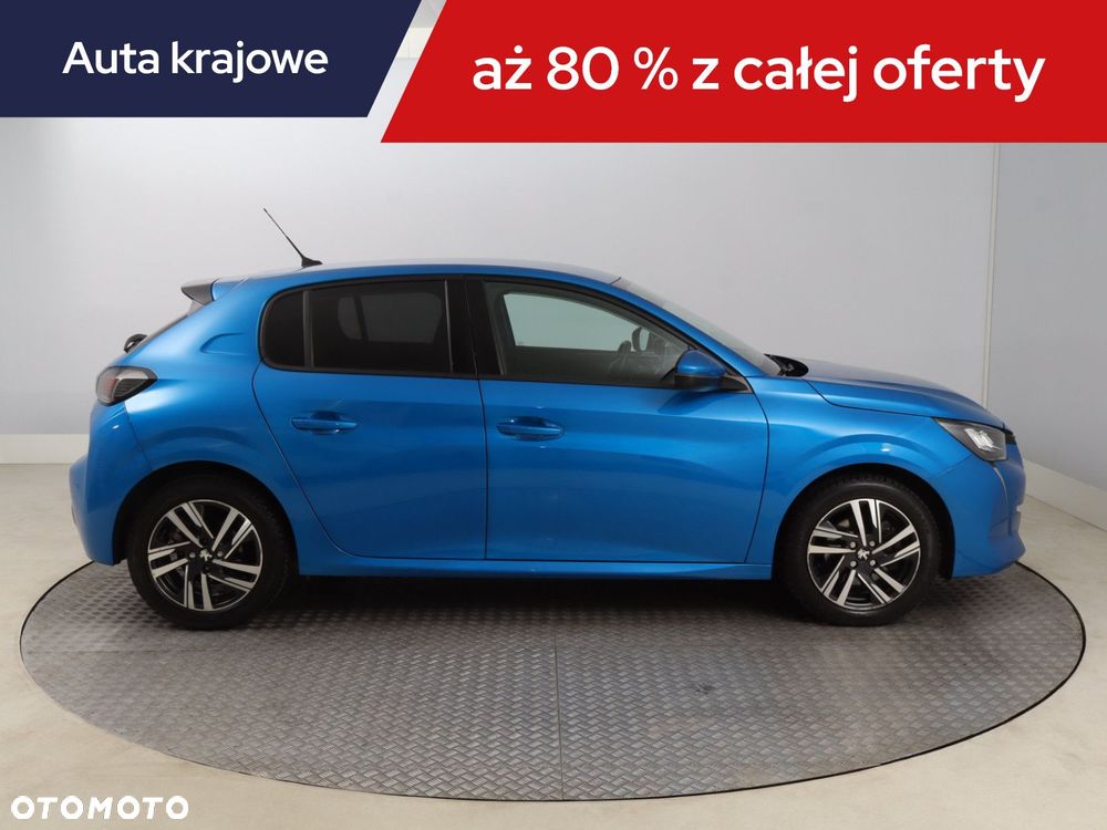 Peugeot 208 - 8