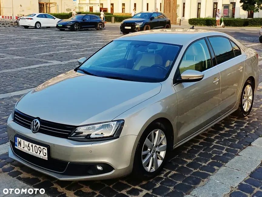 Volkswagen Jetta 1.4 TSI Highline - 1