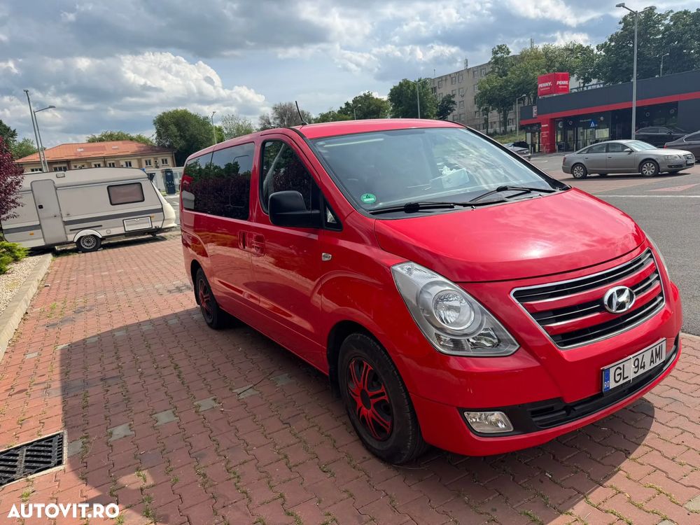 Hyundai H-1 Starex - 1