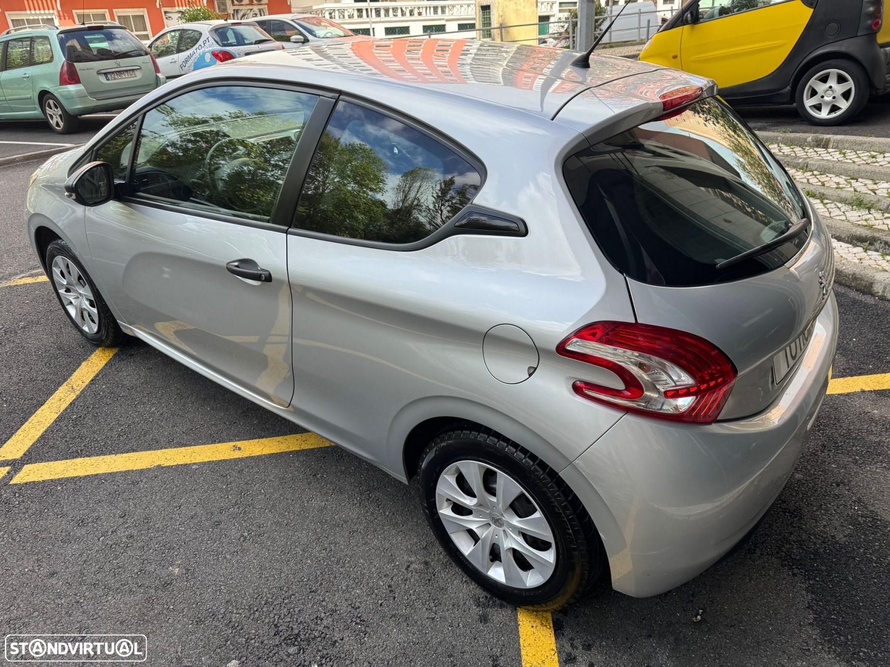 Peugeot 208 1.2 VTi Access - 23