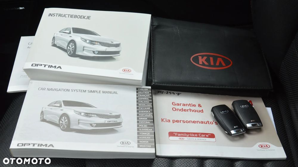 Kia Optima - 40