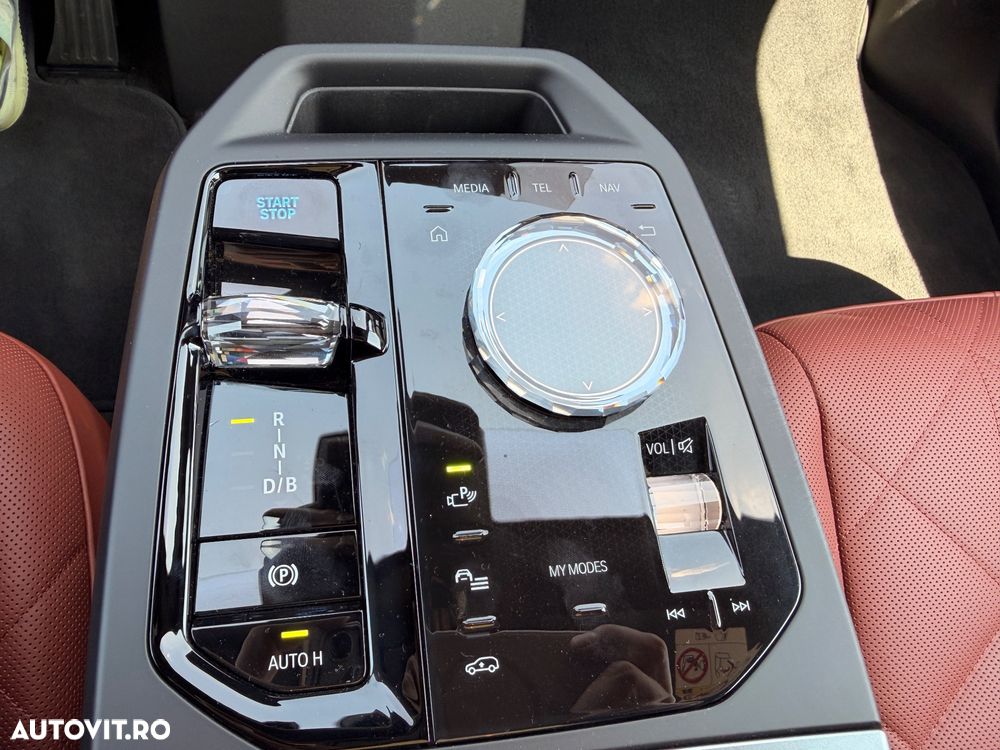 BMW iX - 20