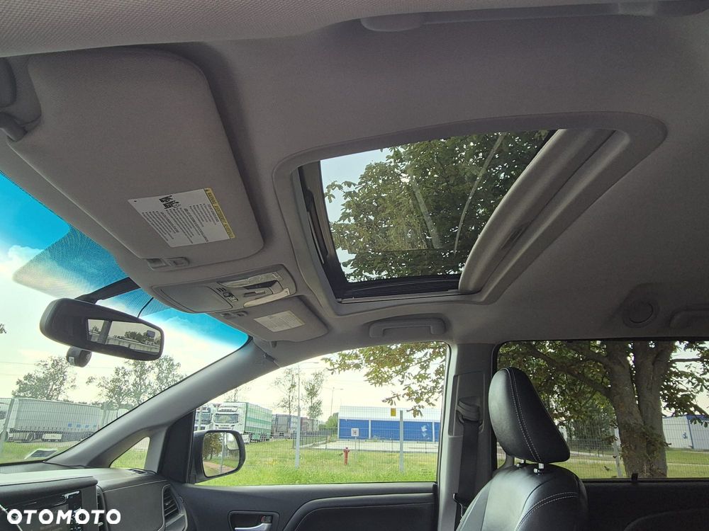 Toyota Sienna 3.5 V6 SE - 11