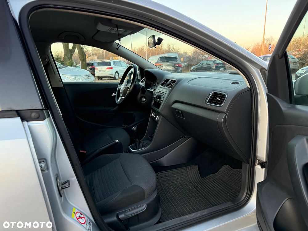 Volkswagen Polo 1.6 TDI Comfortline - 24