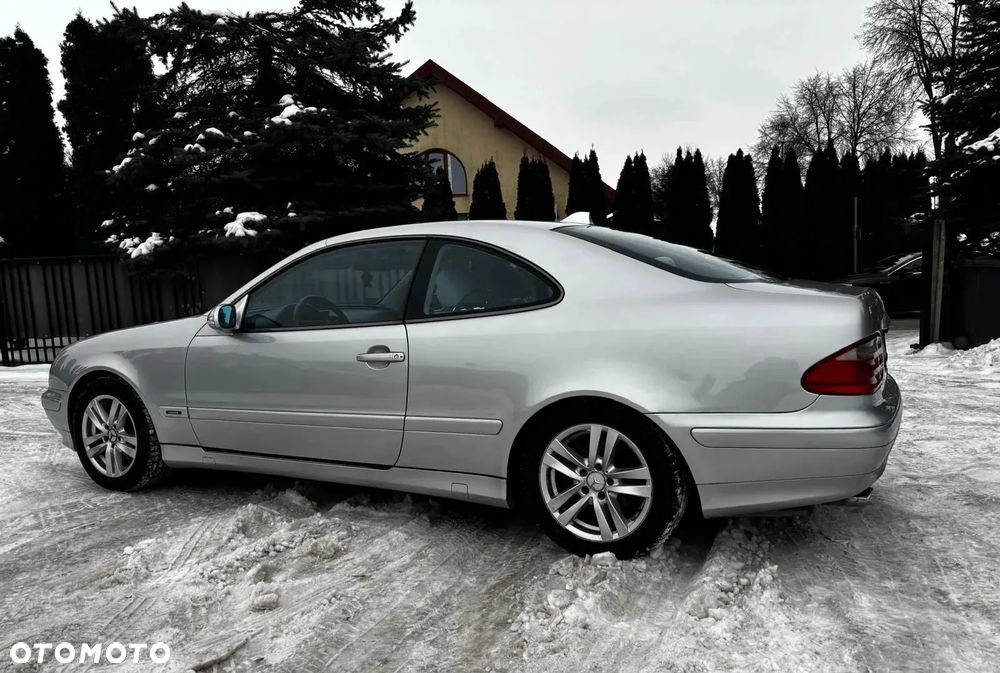 Mercedes-Benz CLK - 6