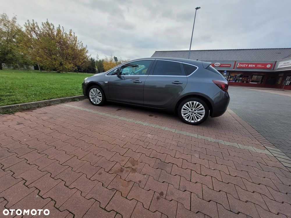 Opel Astra 1.7 CDTI DPF Cosmo - 18