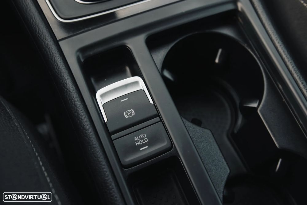 VW Golf R 4Motion BlueMotion - 32