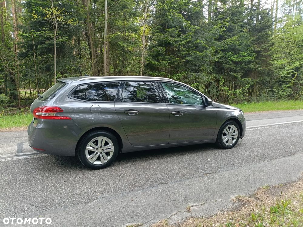Peugeot 308 1.6 BlueHDi Allure S&S - 17