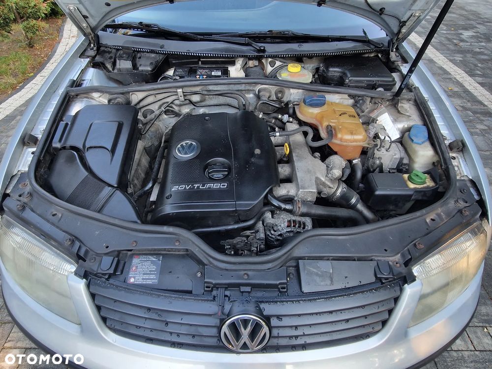 Volkswagen Passat - 12