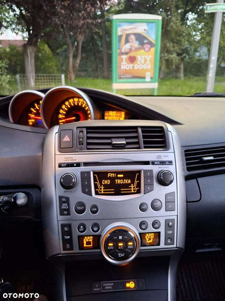 Toyota Verso 2.0 D-4D Luna 7os - 26