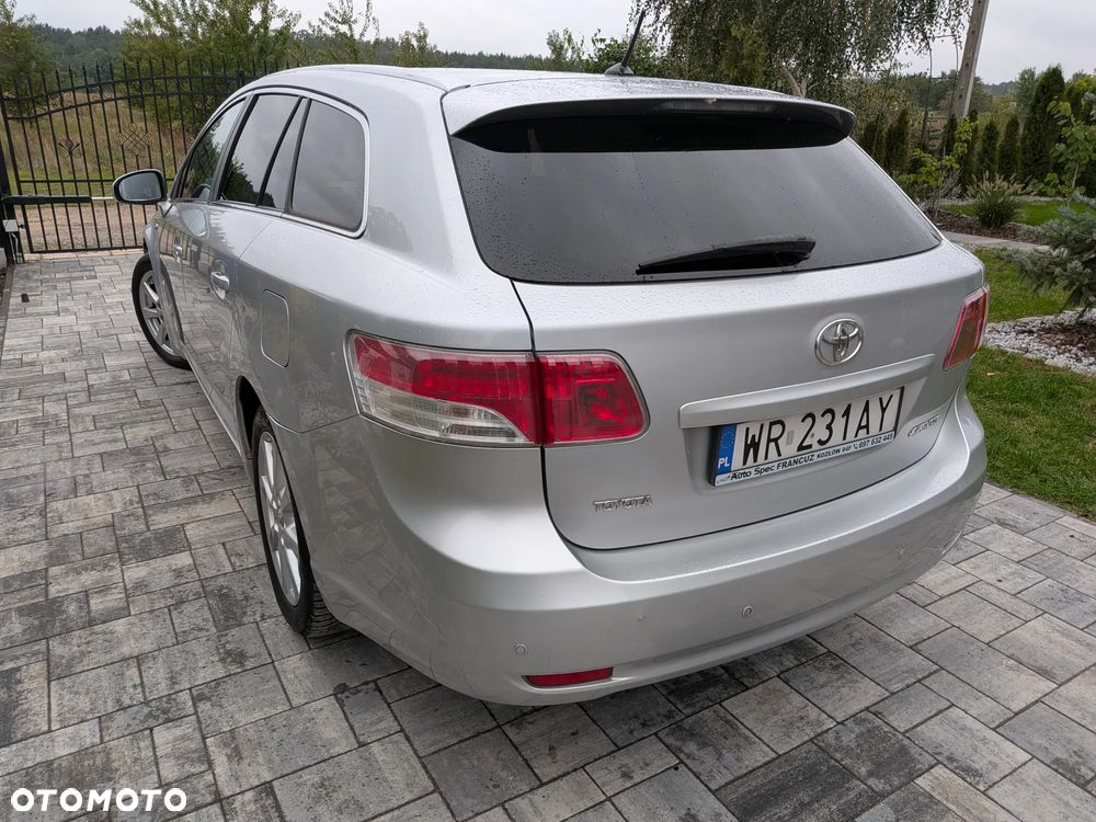 Toyota Avensis 2.2 D-CAT 2010 - 4