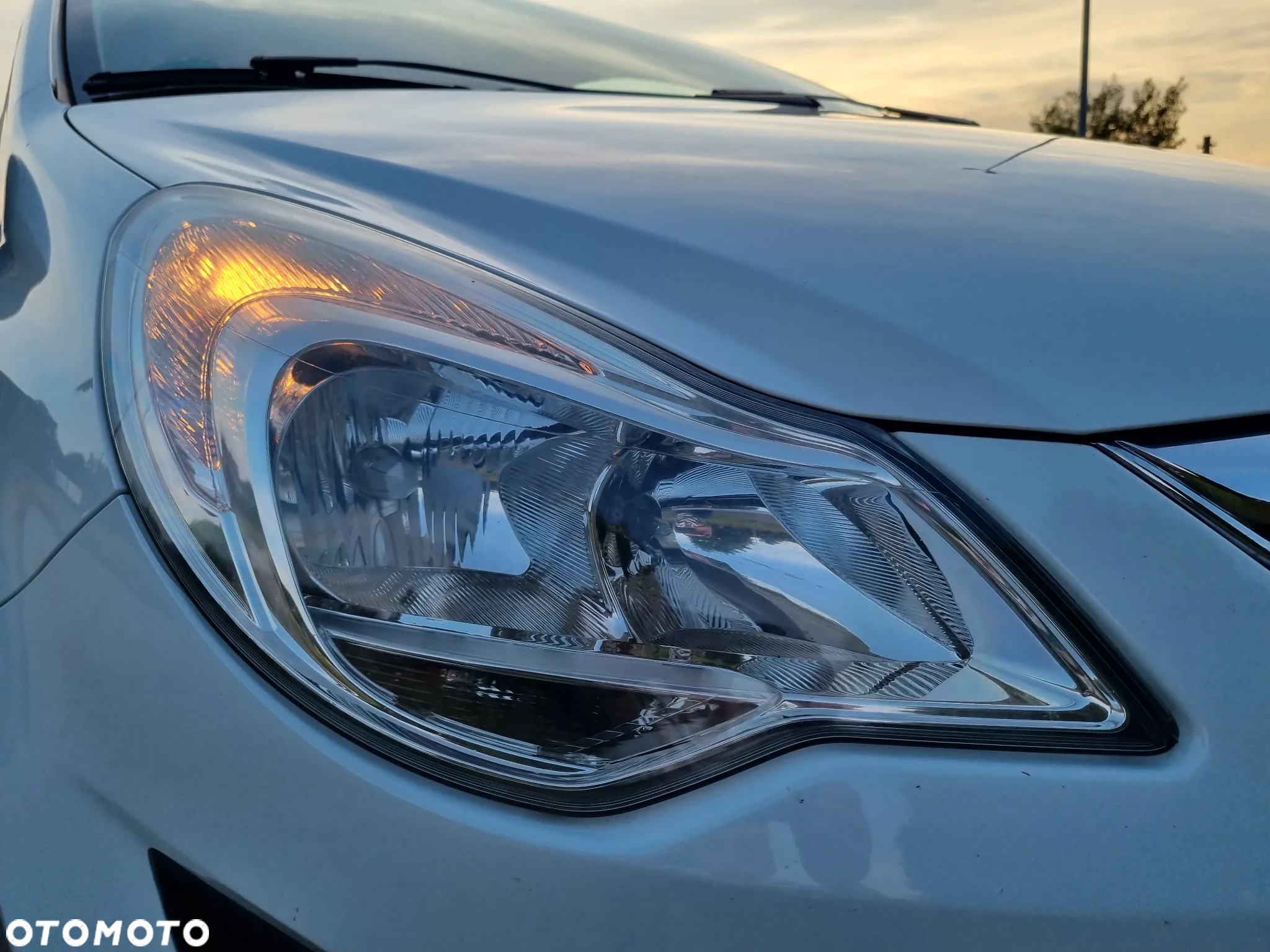 Opel Corsa 1.2 16V Color Edition - 11