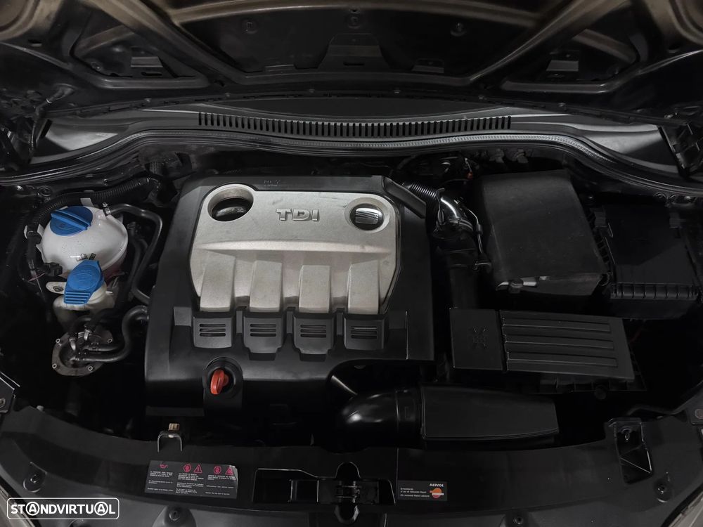 SEAT Leon 2.0 TDI FR — fotografia 18