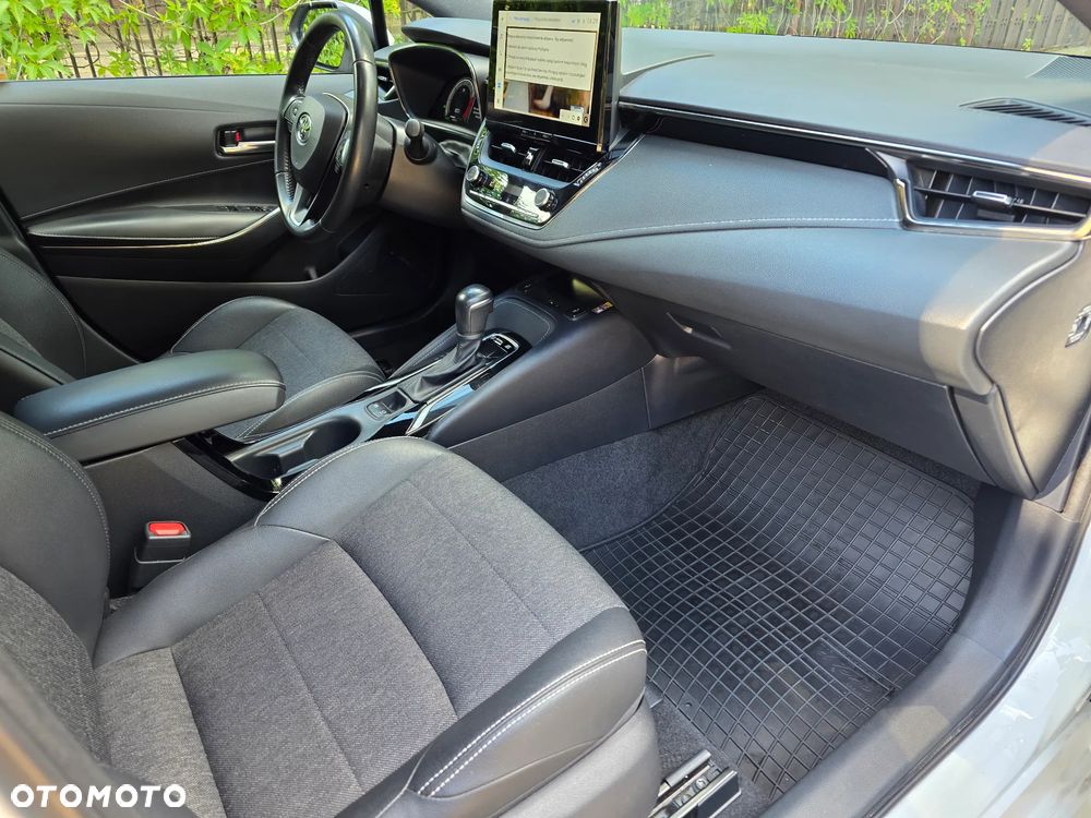 Toyota Corolla 1.8 Hybrid Style - 11