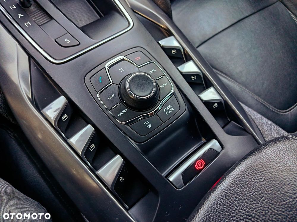Citroën DS5 e-HDi 115 EGS6 SoChic - 21