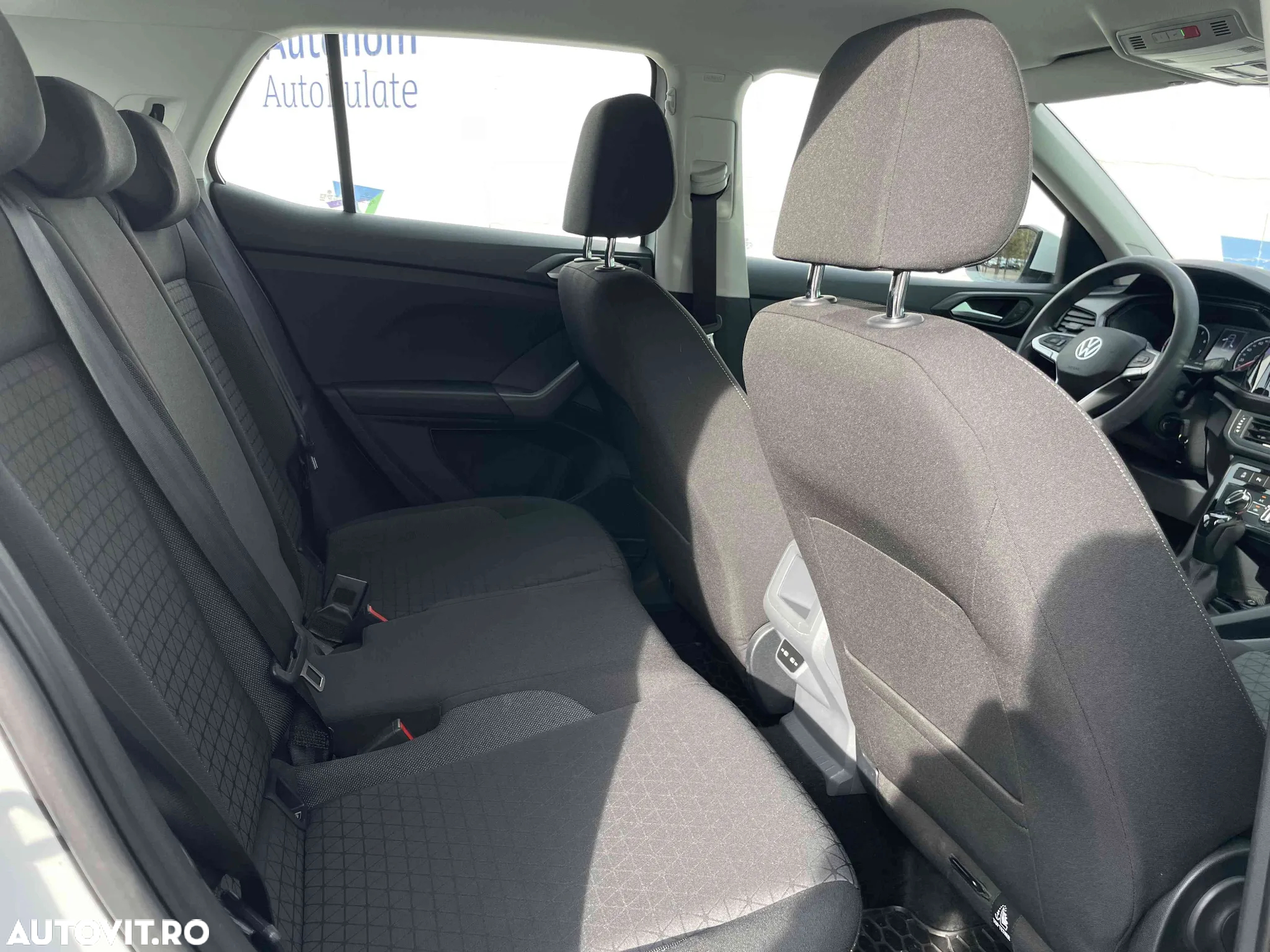 Volkswagen T-Cross - 15