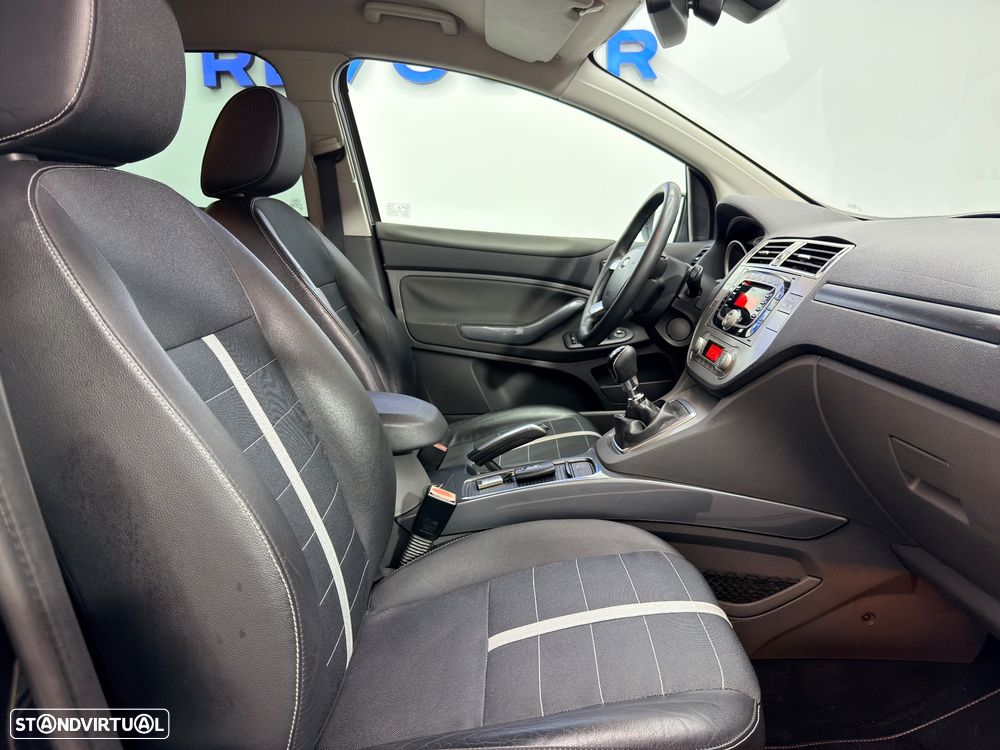 Ford Kuga 2.0 TDCi Titanium - 13