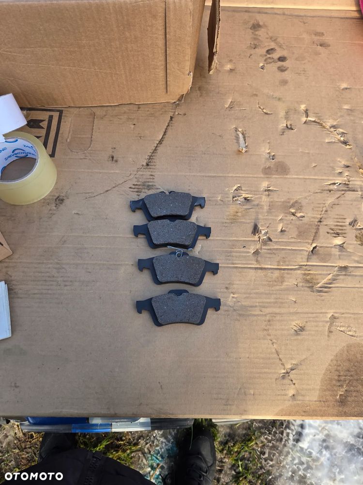 Klocki hamulcowe tył tylne Ford C-Max II 1805813 AV61-2M008-BA - 2