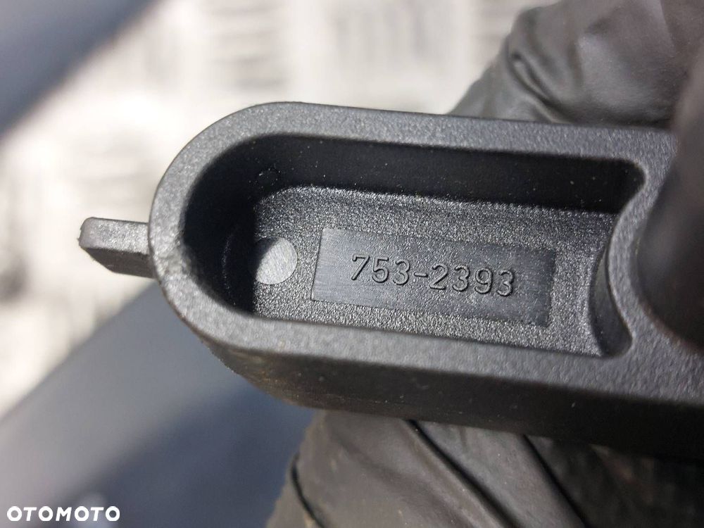 ZAŚLEPKI RELINGU KPL + KLUCZ VOLVO XC90 I 8620542 8620541 8620545 - 3