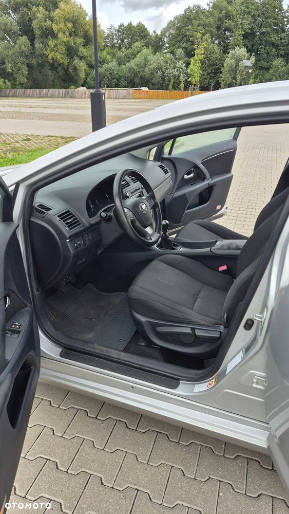 Toyota Avensis - 7