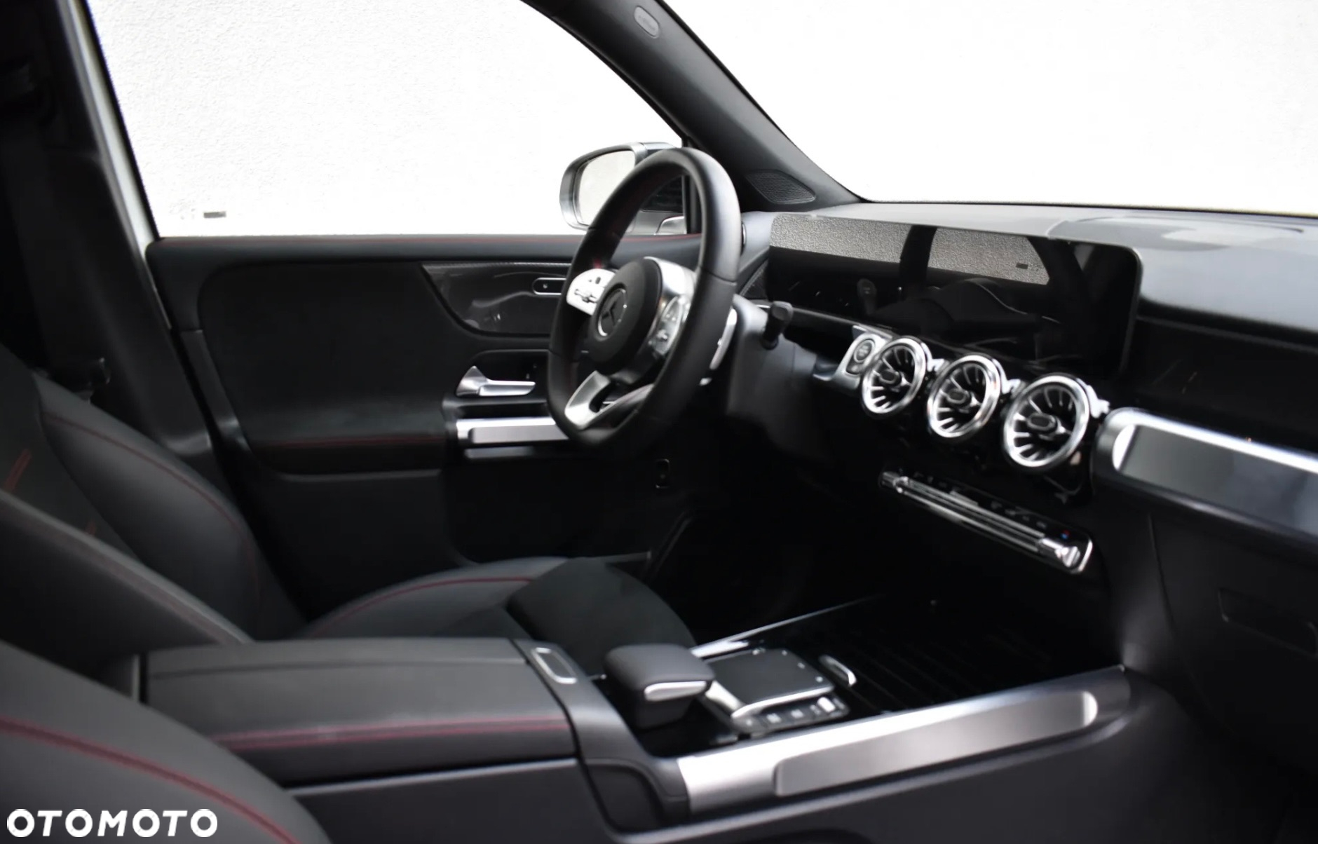 Mercedes-Benz GLB - 15