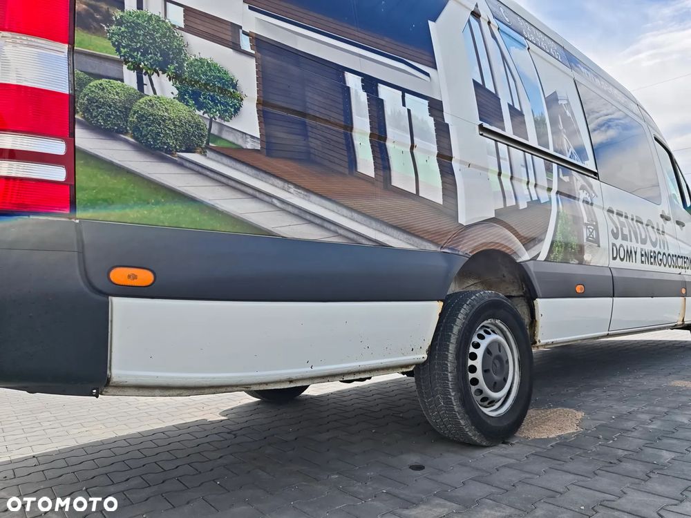 Mercedes-Benz Sprinter - 12