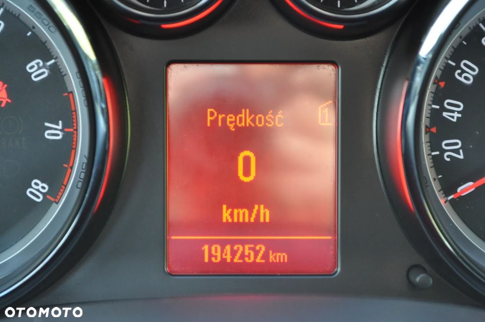 Opel Astra 1.4 Turbo - 26