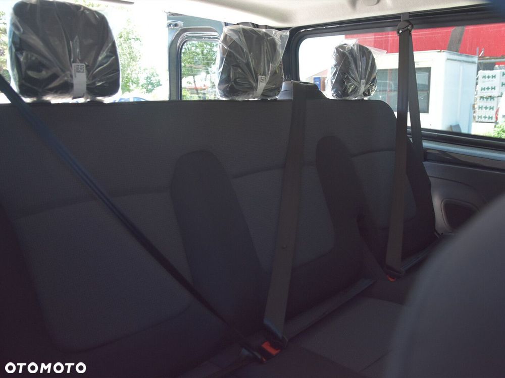 Renault Trafic - 16