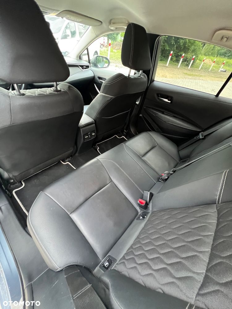 Toyota Corolla 1.8 Hybrid Executive - 18