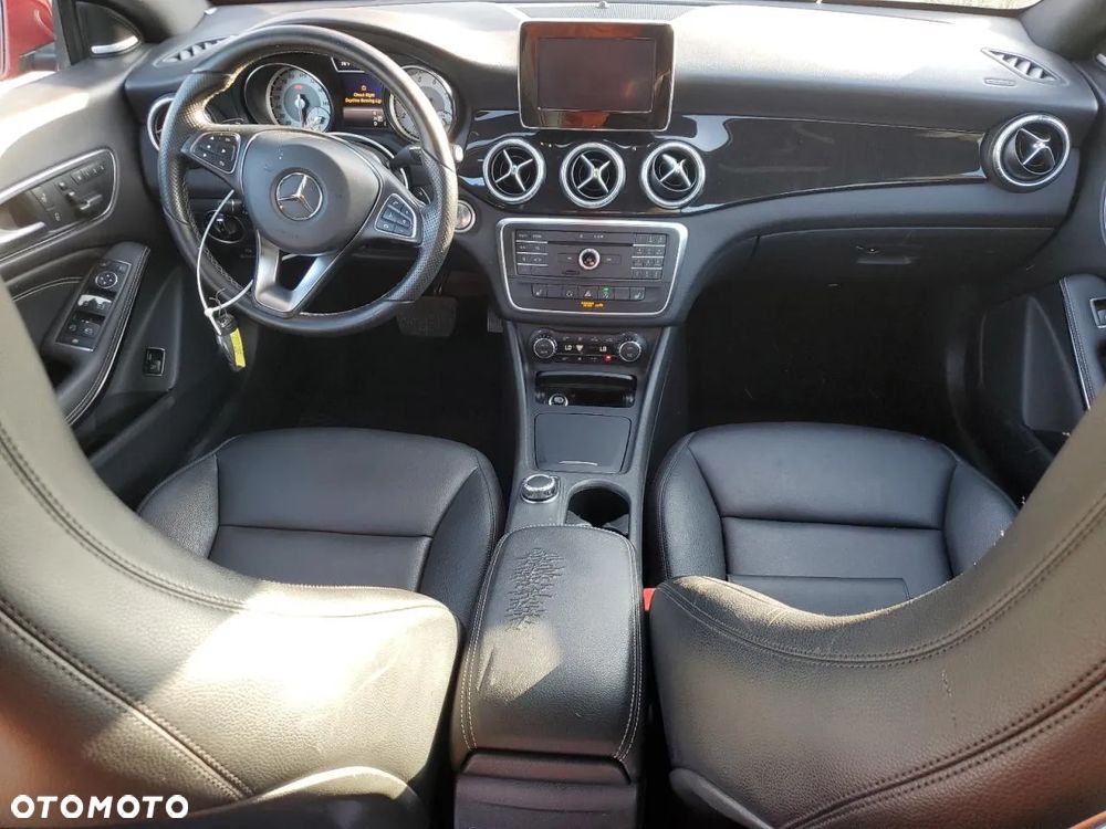 Mercedes-Benz CLA 250 7G-DCT - 8
