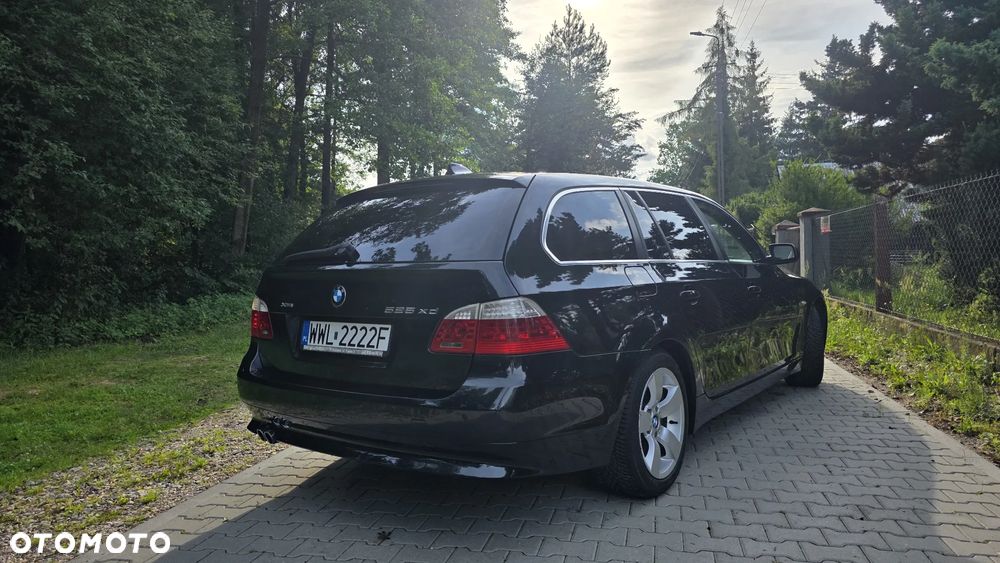 BMW Seria 5 525xd - 14
