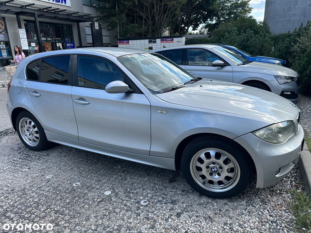 BMW Seria 1 2006 photo 2