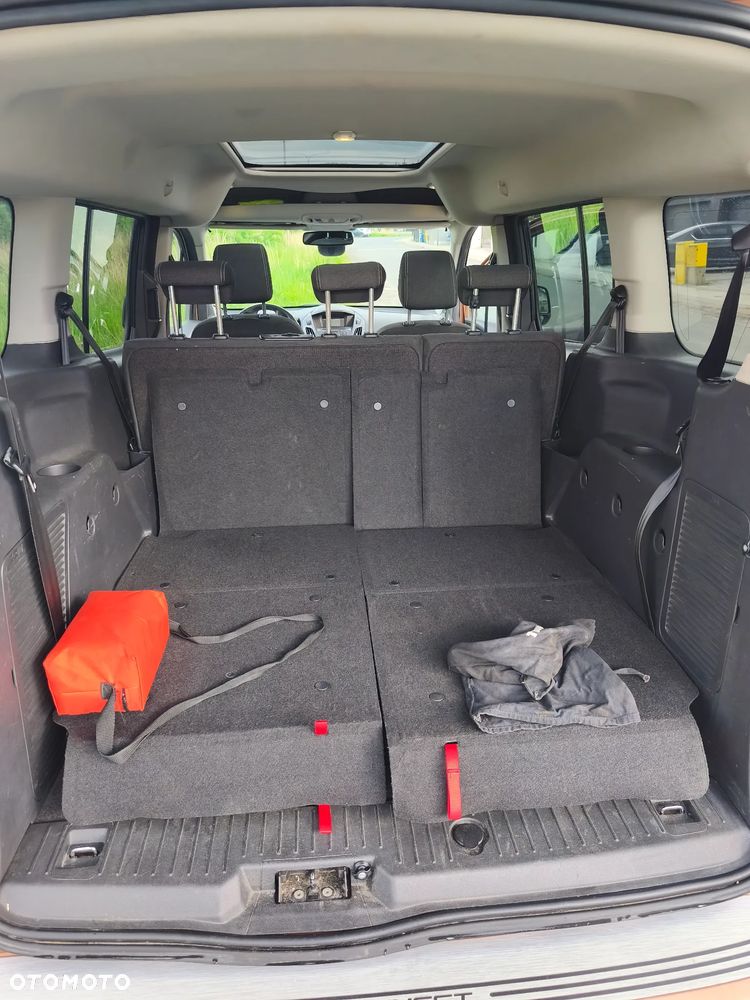Ford Tourneo Connect Grand - 10