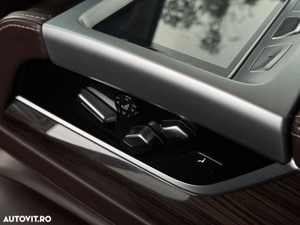 BMW Seria 7 730d xDrive - 33