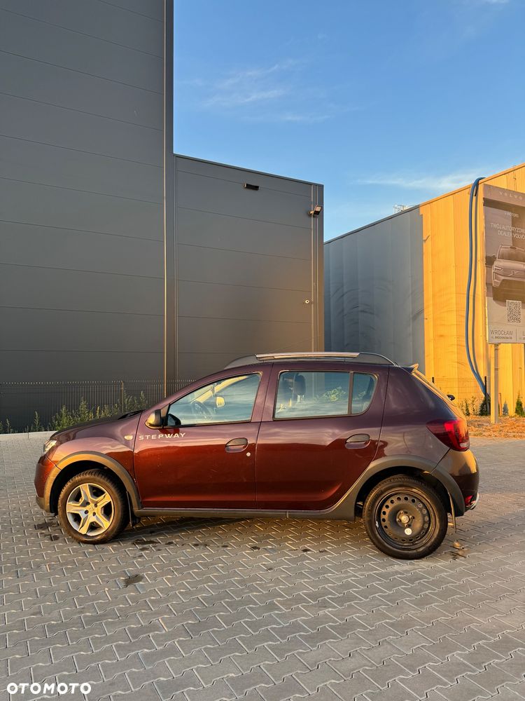 Dacia Sandero 0.9 TCe Laureate S&S - 6