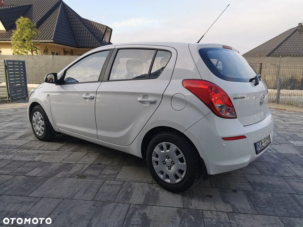 Hyundai i20 1.2 Trend - 12